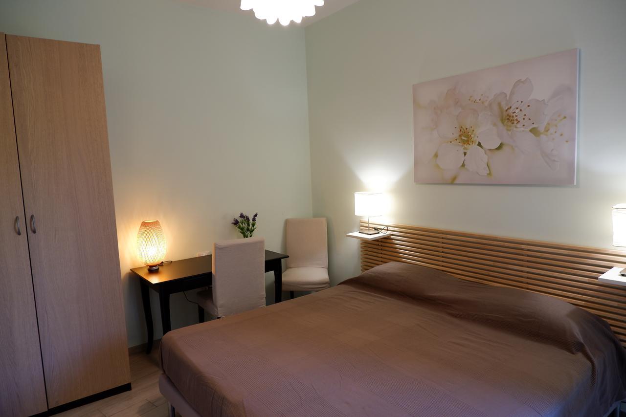 B&B Il Giardino In Citta - Parcheggio Privato Gratuito Foggia Ngoại thất bức ảnh